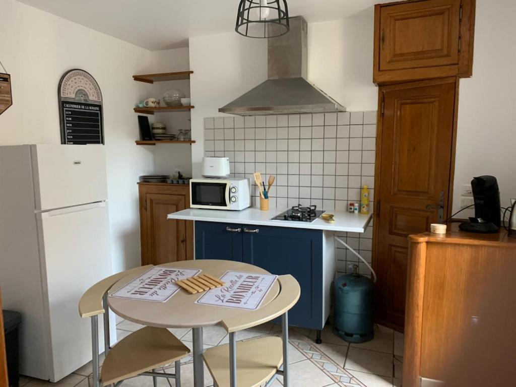 Appartement Avec Terrasse Gien Esterno foto